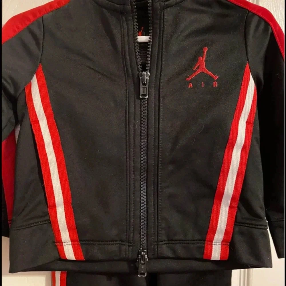 Air Jordan Track Suit - Picture 2 of 6